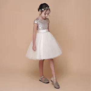 Mode Champagne Anniversaire Robe Ceremonie Fille 2021 Robe Boule Encolure Dégagée Manches Courtes Ceinture Paillettes Mi Longues Volants