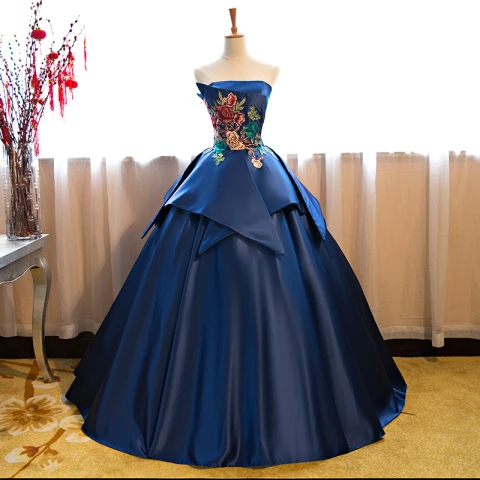 Vintage Azul Real Satén Bailando Vestidos de gala 2021 Ball Gown Sin Tirantes Sin Mangas Apliques Bordado Largos Ruffle Sin Espalda Vestidos Formales