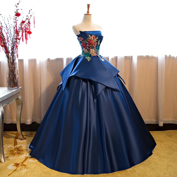 Vintage / Retro Royal Blue Satin Dancing Prom Dresses 2021 Ball Gown Strapless Sleeveless Appliques Embroidered Floor-Length / Long Ruffle Backless Formal Dresses