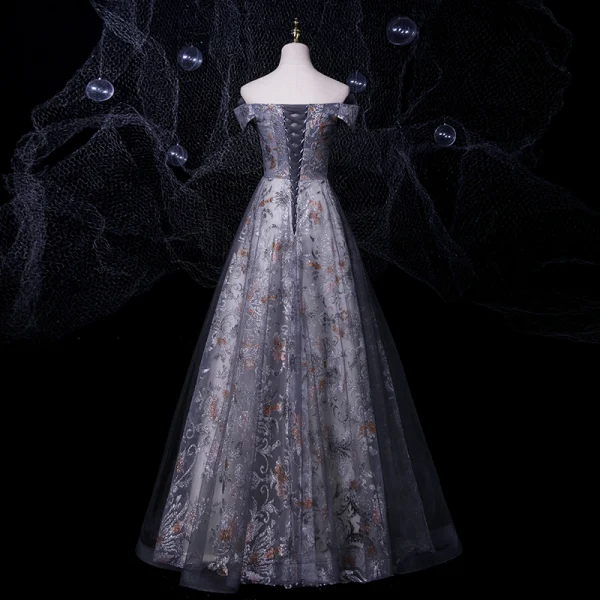 Chic / Beautiful Silver Dancing Prom Dresses 2021 A-Line / Princess Off-The-Shoulder Short Sleeve Backless Appliques Lace Beading Glitter Printing Tulle Floor-Length / Long Ruffle Formal Dresses
