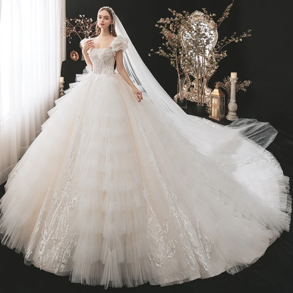 Vintage Champagner Hochzeits Brautkleider / Hochzeitskleider 2021 Ballkleid Eckiger Ausschnitt Abnehmbar Geschwollenes Lange Ärmel Rückenfreies Applikationen Spitze Perlenstickerei Kathedrale Schleppe Fallende Rüsche