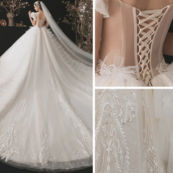 Vintage Champagner Hochzeits Brautkleider / Hochzeitskleider 2021 Ballkleid Eckiger Ausschnitt Abnehmbar Geschwollenes Lange Ärmel Rückenfreies Applikationen Spitze Perlenstickerei Kathedrale Schleppe Fallende Rüsche