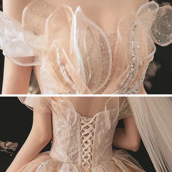 Charmant Champagne Transparentes La Mariée Robe De Mariée 2021 Robe Boule De l'épaule Manches Courtes Dos Nu Appliques En Dentelle Paillettes Perlage Glitter Tulle Cathedral Train Volants