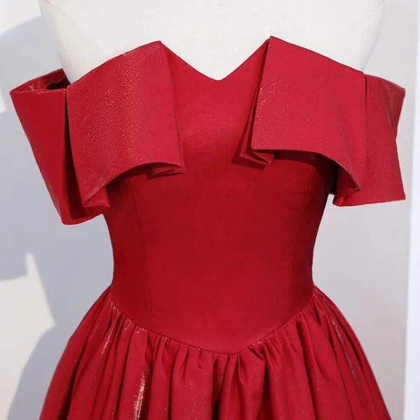 Modest / Simple Red Satin Prom Dresses 2021 A-Line / Princess Off-The-Shoulder Short Sleeve Floor-Length / Long Backless Ruffle Formal Dresses