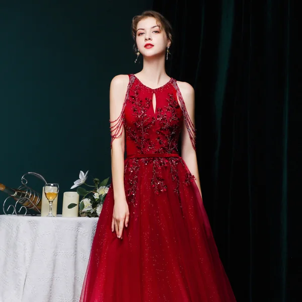 High-end Burgundy Dancing Prom Dresses 2021 A-Line / Princess Scoop Neck Sleeveless Appliques Lace Sequins Beading Glitter Tulle Floor-Length / Long Ruffle Backless Formal Dresses