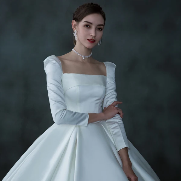 Vintage / Retro Ivory Satin Winter Bridal Wedding Dresses 2021 Ball Gown Square Neckline Long Sleeve Backless Cathedral Train Ruffle