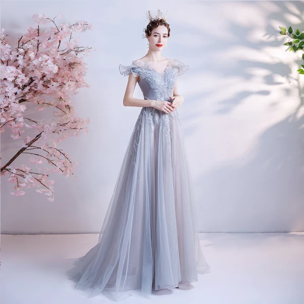 Élégant Gris Robe De Bal 2021 Princesse De l'épaule Manches Courtes Appliques Paillettes Perlage Glitter Tulle Train De Balayage Volants Dos Nu Robe De Ceremonie