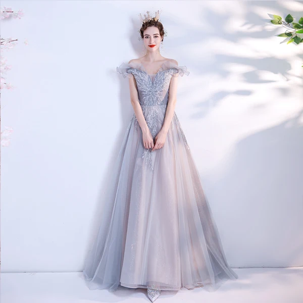 Élégant Gris Robe De Bal 2021 Princesse De l'épaule Manches Courtes Appliques Paillettes Perlage Glitter Tulle Train De Balayage Volants Dos Nu Robe De Ceremonie