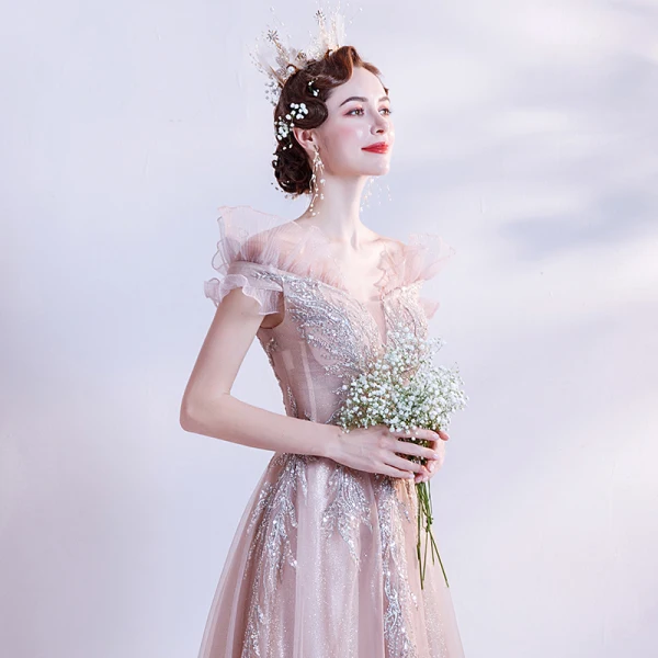 Élégant Rougissant Rose Robe De Bal 2021 Princesse De l'épaule Manches Courtes Appliques Paillettes Perlage Glitter Tulle Train De Balayage Volants Dos Nu Robe De Ceremonie