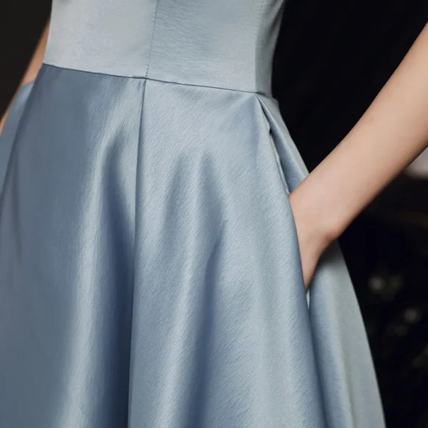 Haut de Gamme Bleu Ciel Satin Dansant Robe De Bal 2021 Princesse Bustier Manches Courtes Fendue devant Longue Volants Dos Nu Robe De Ceremonie