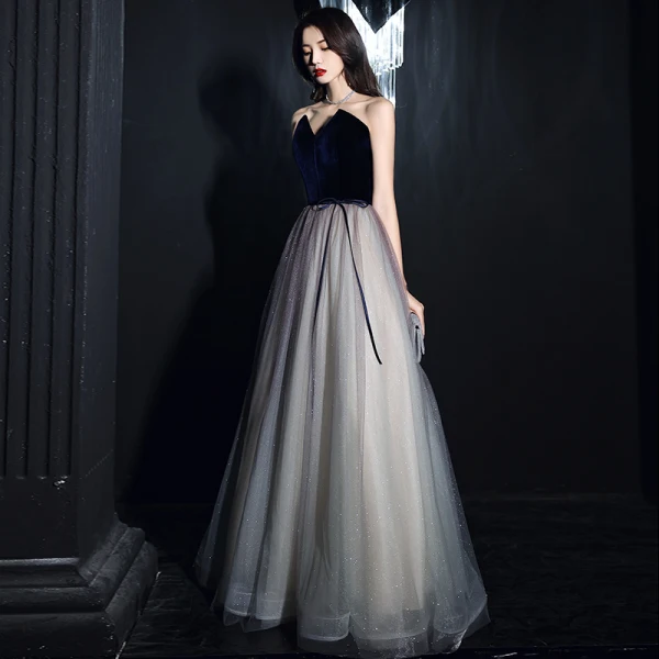 Elegant Mørk Marineblå Gradient-Farge Dancing Ballkjoler 2021 Prinsesse Kjæreste Uten Ermer Sash Glitter Tyll Lange Buste Ryggløse Formelle Kjoler