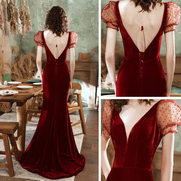 Sexy Bordeaux Velour Robe De Soirée 2021 Trompette / Sirène Transparentes Col v profond Tachetée Gonflée Manches Courtes Train De Balayage Volants Dos Nu Robe De Ceremonie