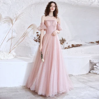 Bling Bling Rougissant Rose Robe De Bal 2021 Princesse De L 039 Épaule Gonflée Manches Courtes Paillettes Train De Balayage Volants Dos Nu Robe De Ceremonie