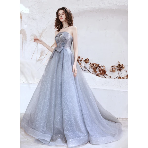 Haut de Gamme Gris Robe De Bal 2021 Princesse Bustier Sans Manches Perlage Glitter Tulle Train De Balayage Volants Dos Nu Robe De Ceremonie