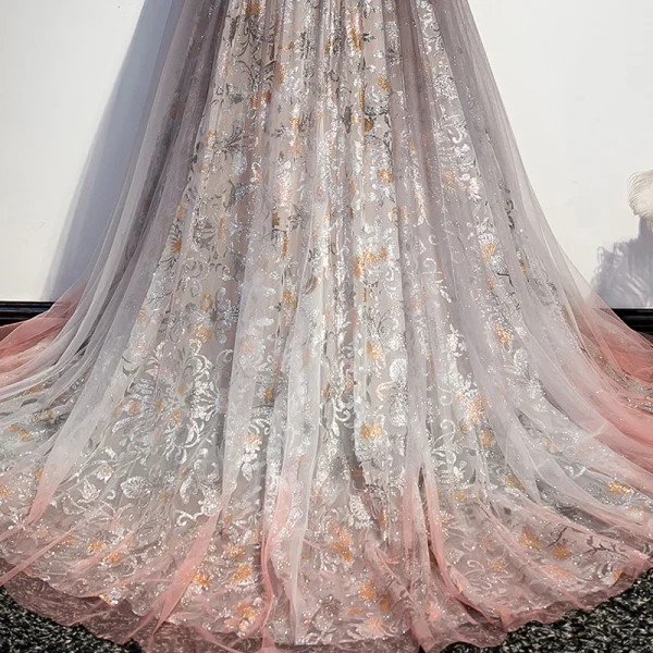 Bling Bling Grau Durchsichtige Ballkleider 2021 A Linie Off Shoulder Kurze Ärmel Perlenstickerei Pailletten Glanz Tülle Sweep / Pinsel Zug Rüschen Rückenfreies Festliche Kleider