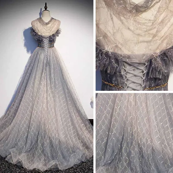 Elegante Grau Ballkleider 2021 A Linie Eckiger Ausschnitt Ärmellos Perlenstickerei Sweep / Pinsel Zug Rüschen Festliche Kleider