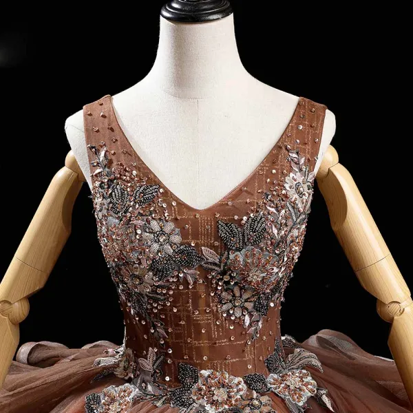 Haut de Gamme Marron Dansant Robe De Bal 2021 Robe Boule V-Cou Sans Manches Appliques En Dentelle Perlage Paillettes Longue Volants Dos Nu Robe De Ceremonie