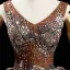 Haut de Gamme Marron Dansant Robe De Bal 2021 Robe Boule V-Cou Sans Manches Appliques En Dentelle Perlage Paillettes Longue Volants Dos Nu Robe De Ceremonie