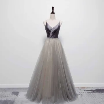 Meilleur Gris Dansant Robe De Bal 2021 Princesse Bretelles Spaghetti Sans Manches Perlage Paillettes Longue Volants Dos Nu Robe De Ceremonie