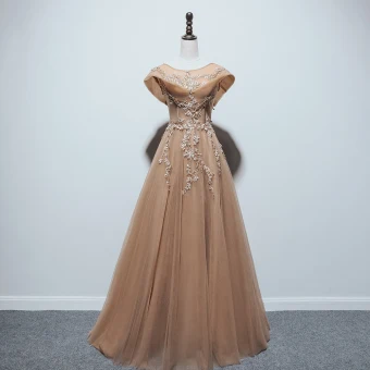 Chic Belle Marron Dansant Robe De Bal 2021 Princesse Transparentes Encolure Dégagée Sans Manches Appliques En Dentelle Perlage Longue Volants Dos Nu Robe De Ceremonie