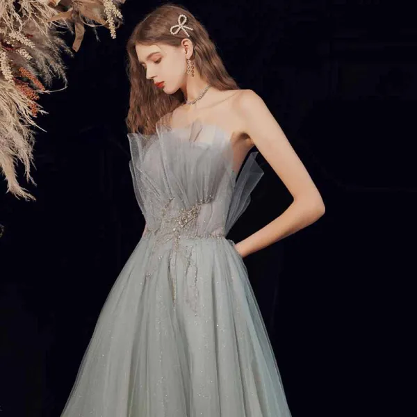 Élégant Vert Cendré Dansant Robe De Bal 2021 Princesse Bustier Sans Manches Perlage Glitter Tulle Longue Volants Dos Nu Robe De Ceremonie