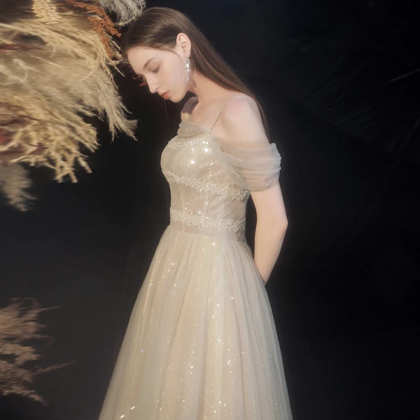 Best Champagne Grey Dancing Prom Dresses 2021 A-Line / Princess Spaghetti Straps Off-The-Shoulder Short Sleeve Beading Glitter Tulle Floor-Length / Long Ruffle Backless Formal Dresses