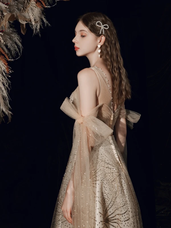 Scintillantes Doré Robe De Bal 2021 Princesse Transparentes V-Cou Manches Courtes Perlage Paillettes Glitter Tulle Longue Volants Dos Nu Robe De Ceremonie