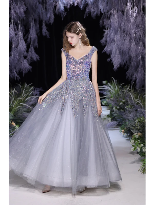 Haut de Gamme Gris Dansant Robe De Bal 2021 Princesse V-Cou Sans Manches Paillettes Glitter Tulle Longue Volants Dos Nu Robe De Ceremonie
