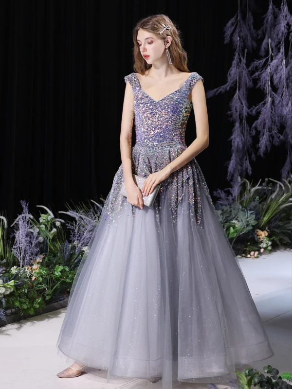 Haut de Gamme Gris Dansant Robe De Bal 2021 Princesse V-Cou Sans Manches Paillettes Glitter Tulle Longue Volants Dos Nu Robe De Ceremonie