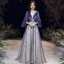 Sexy Bleu Roi Robe De Bal 2021 Princesse Col v profond Manches Courtes Appliques En Dentelle Perlage Glitter Tulle Train De Balayage Volants Dos Nu Robe De Ceremonie