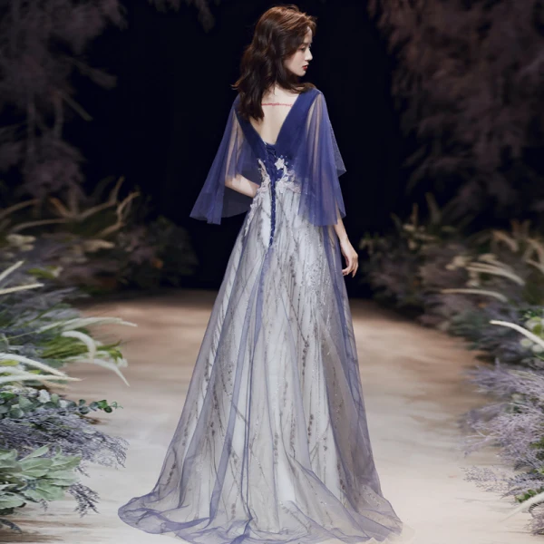 Sexy Bleu Roi Robe De Bal 2021 Princesse Col v profond Manches Courtes Appliques En Dentelle Perlage Glitter Tulle Train De Balayage Volants Dos Nu Robe De Ceremonie