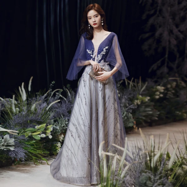 Sexy Bleu Roi Robe De Bal 2021 Princesse Col v profond Manches Courtes Appliques En Dentelle Perlage Glitter Tulle Train De Balayage Volants Dos Nu Robe De Ceremonie