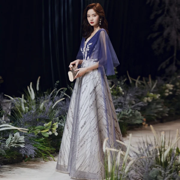 Sexy Bleu Roi Robe De Bal 2021 Princesse Col v profond Manches Courtes Appliques En Dentelle Perlage Glitter Tulle Train De Balayage Volants Dos Nu Robe De Ceremonie