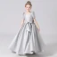 Simple Argenté Satin Anniversaire Robe Ceremonie Fille 2021 Princesse Encolure Carrée Manches Courtes Dos Nu Noeud Ceinture Longue Volants