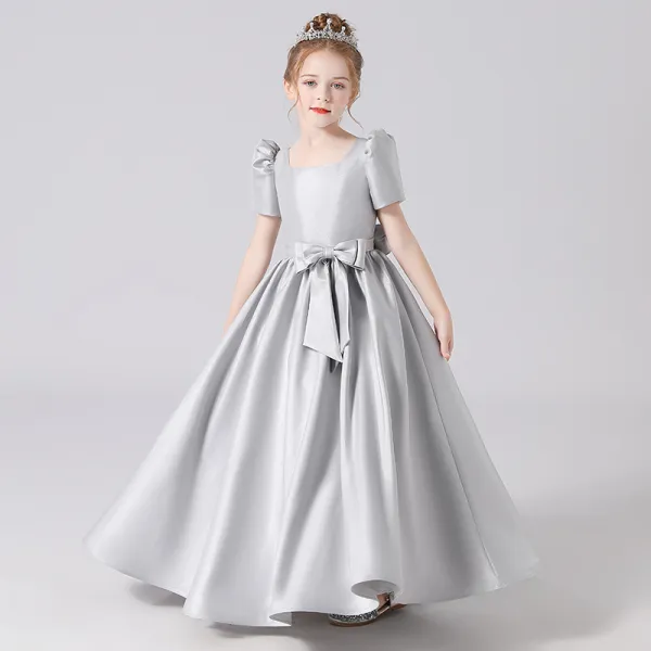 Modest / Simple Silver Satin Birthday Flower Girl Dresses 2021 A-Line / Princess Square Neckline Short Sleeve Backless Bow Sash Floor-Length / Long Ruffle