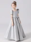 Simple Argenté Satin Anniversaire Robe Ceremonie Fille 2021 Princesse Encolure Carrée Manches Courtes Dos Nu Noeud Ceinture Longue Volants