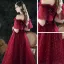 Scintillantes Bordeaux de retour Robe De Graduation 2021 Princesse Encolure Carrée Sans Manches Paillettes Glitter Tulle Thé Longueur Volants Dos Nu Robe De Ceremonie