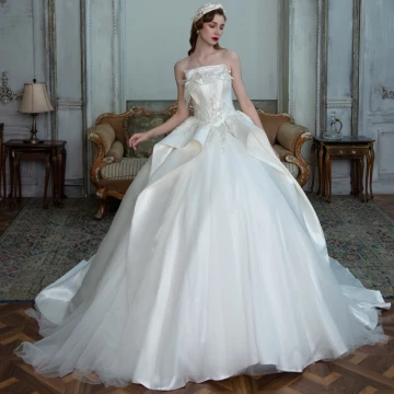 Luxe Blanche Satin La Mariée Robe De Mariée 2021 Robe Boule Bustier Sans Manches Dos Nu Perlage Paillettes Cathedral Train Volants