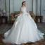 Luxe Blanche Satin La Mariée Robe De Mariée 2021 Robe Boule Bustier Sans Manches Dos Nu Perlage Paillettes Cathedral Train Volants