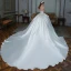 Luxe Blanche Satin La Mariée Robe De Mariée 2021 Robe Boule Bustier Sans Manches Dos Nu Perlage Paillettes Cathedral Train Volants