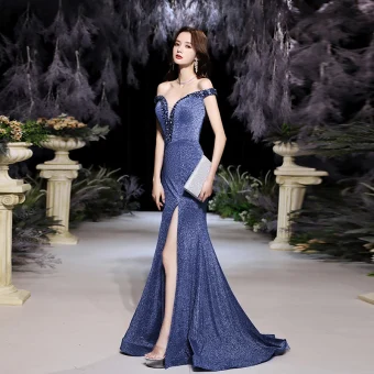 Bling Bling Bleu Marine Robe De Soirée 2021 Trompette Sirène De L 039 Épaule Manches Courtes Perlage Glitter Polyester Fendue Devant Train De Balayage Volants Dos Nu Robe De Ceremonie