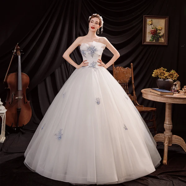 Affordable White Outdoor / Garden Wedding Dresses 2021 Ball Gown Strapless Sleeveless Backless Appliques Lace Beading Floor-Length / Long Ruffle