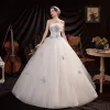 Affordable White Outdoor / Garden Wedding Dresses 2021 Ball Gown Strapless Sleeveless Backless Appliques Lace Beading Floor-Length / Long Ruffle