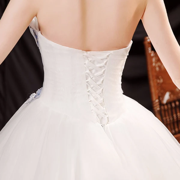 Affordable White Outdoor / Garden Wedding Dresses 2021 Ball Gown Strapless Sleeveless Backless Appliques Lace Beading Floor-Length / Long Ruffle
