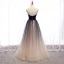 Beste Mørk Marineblå Gradient-Farge Dancing Ballkjoler 2021 Prinsesse Kjæreste Uten Ermer Sash Glitter Tyll Lange Buste Ryggløse Formelle Kjoler