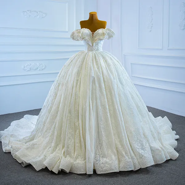 Luxury / Gorgeous Ivory Bridal Wedding Dresses 2021 Ball Gown Off-The-Shoulder Short Sleeve Backless Beading Pearl Glitter Tulle Chapel Train Ruffle