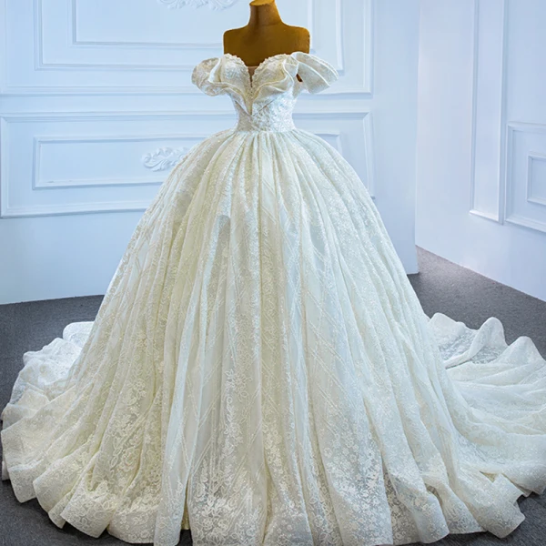 Luxus / Herrlich Ivory / Creme Hochzeits Brautkleider / Hochzeitskleider 2021 Ballkleid Off Shoulder Kurze Ärmel Rückenfreies Perlenstickerei Perle Glanz Tülle Kapelle-Schleppe Rüschen