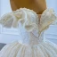 Luxus / Herrlich Ivory / Creme Hochzeits Brautkleider / Hochzeitskleider 2021 Ballkleid Off Shoulder Kurze Ärmel Rückenfreies Perlenstickerei Perle Glanz Tülle Kapelle-Schleppe Rüschen