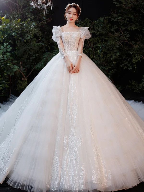 Viktorianischer Stil Ivory / Creme Brautkleider / Hochzeitskleider 2021 Ballkleid Eckiger Ausschnitt Geschwollenes Lange Ärmel Rückenfreies Applikationen Spitze Perlenstickerei Perle Glanz Tülle Kathedrale Schleppe Rüschen