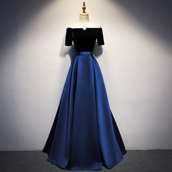 Schlicht Dunkelgrün Satin Tanzen Ballkleider 2021 A Linie Off Shoulder Kurze Ärmel Stoffgürtel Lange Rüschen Rückenfreies Festliche Kleider